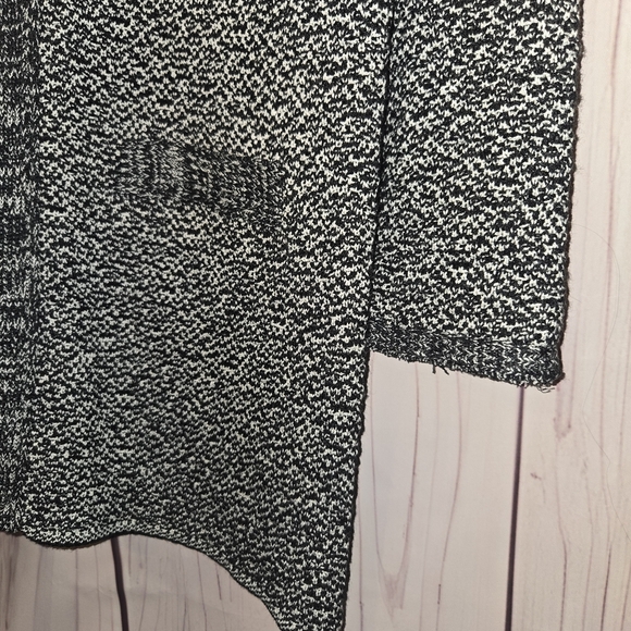 San Remo Black and White Collared Women's Cardigan Size Medium - Picture 5 of 8